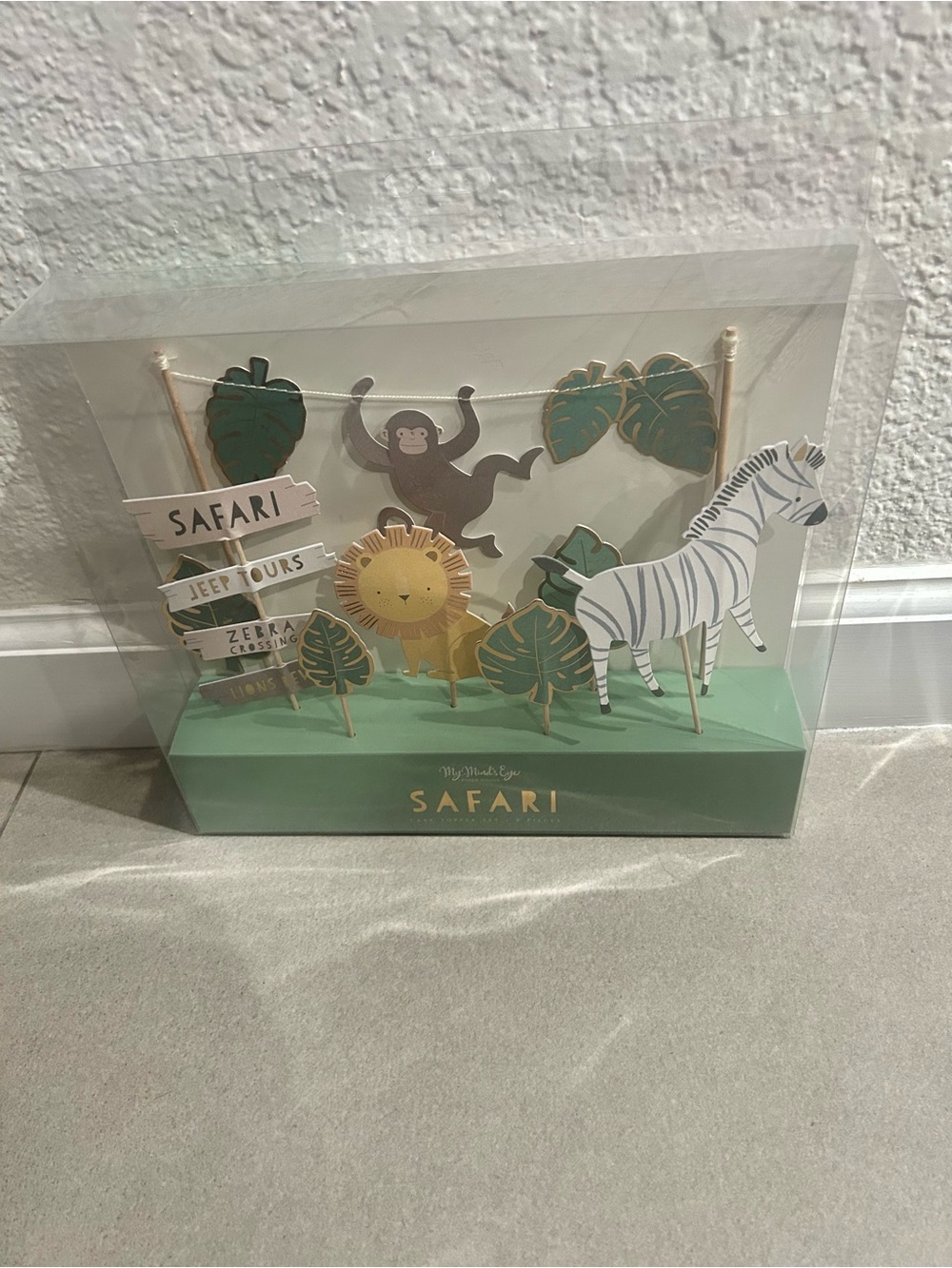 Safari Decorative cake topper set  - Jungle Animals & Leaves